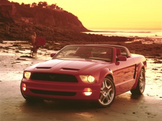Ford-Mustang-GT-Convertible-Concept-Beach-1600x1200.jpg