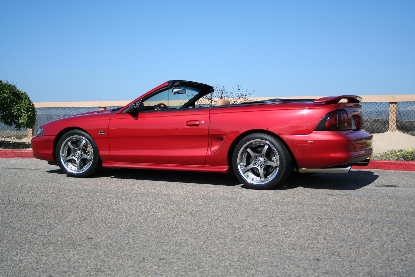 1995 Ford mustang gt convertible blue book #9