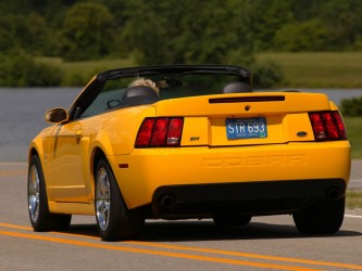 2004_Ford_SVT_Mustang_Cobra_Yellow_RA_1600x1200.jpg