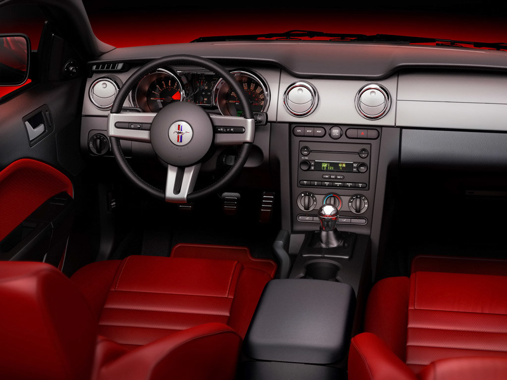 2005 GT interior
