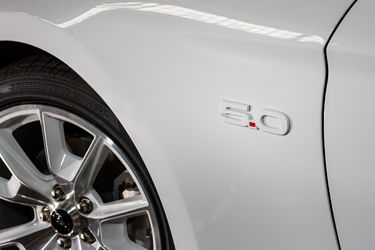 1-2022_Mustang_Coupe_Ice_White_Appearance_Package_07.jpg